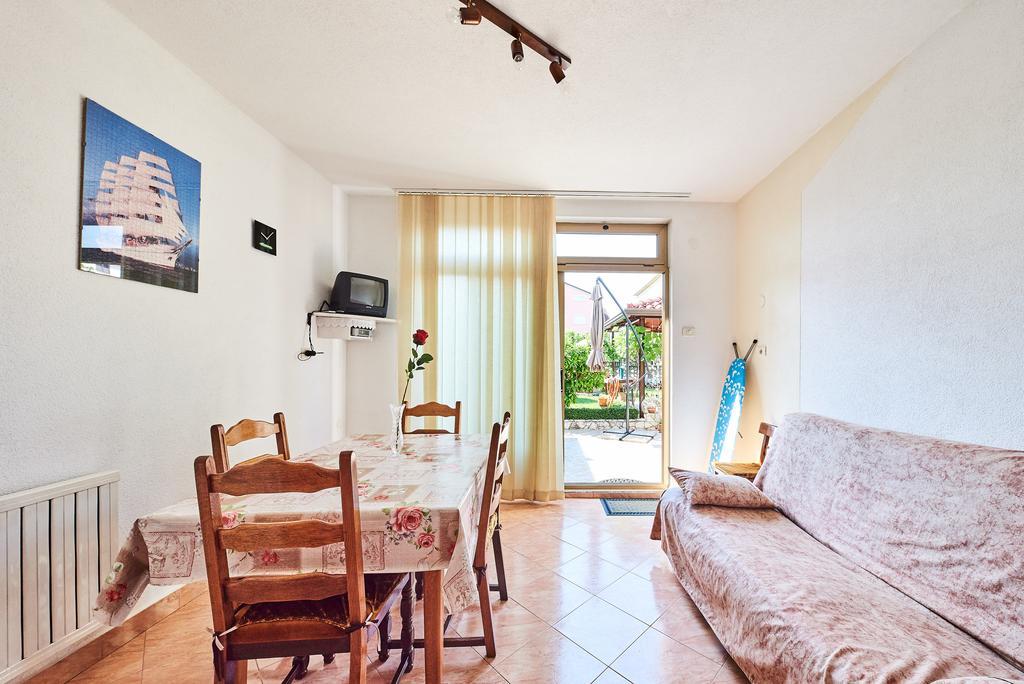 Apartment Erika Умаг Экстерьер фото