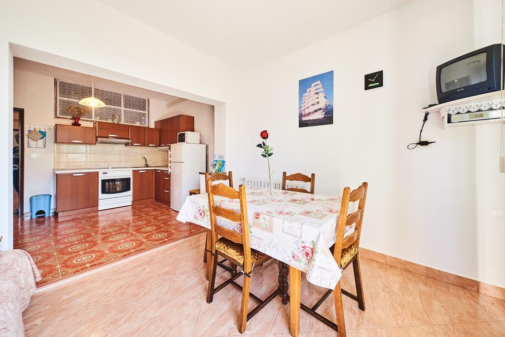 Apartment Erika Умаг Экстерьер фото